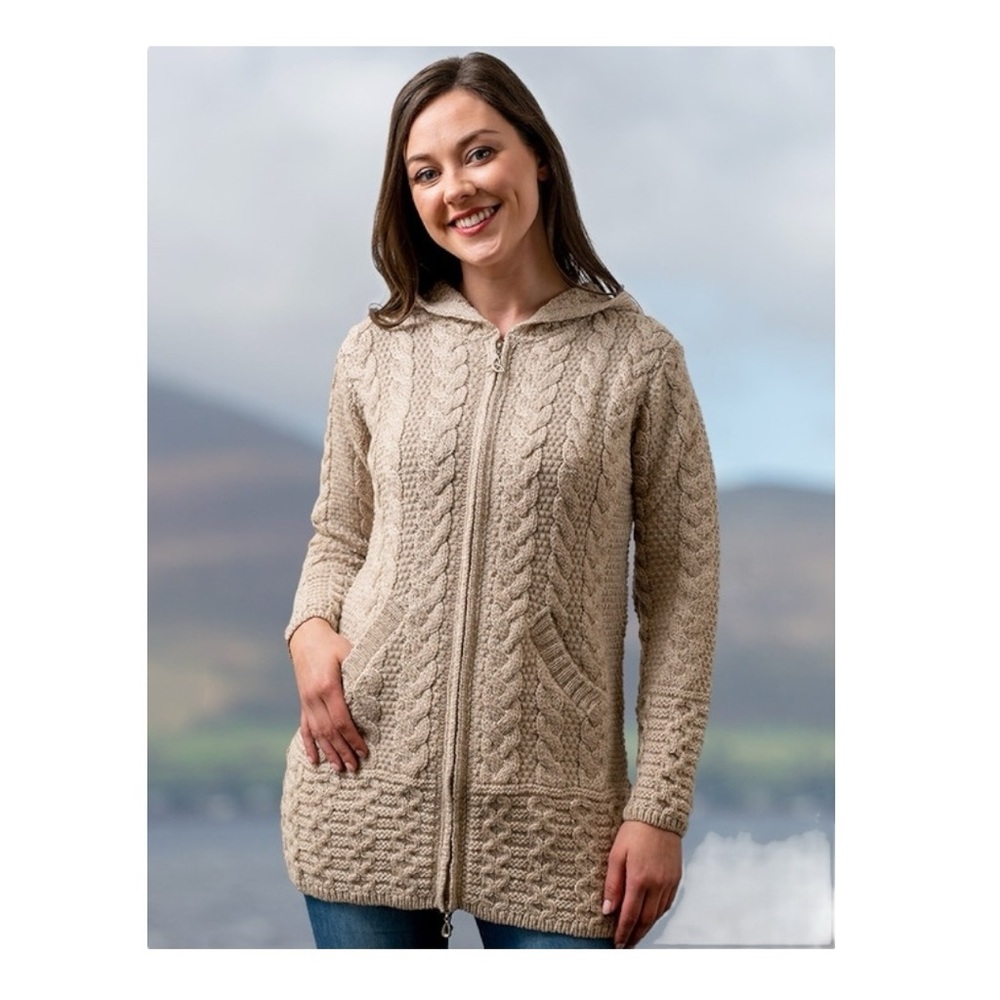 Aran Sweater Market Hooded Coatigan w Celtic Knot Zipper Pull in Parsnip